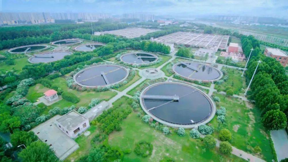 蜂窩斜管沉淀池頂部出現(xiàn)積泥怎么辦？